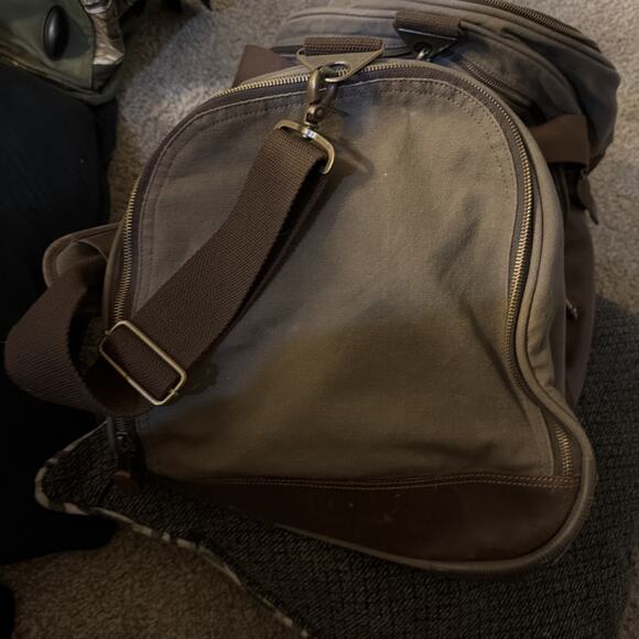 Vintage Marlboro 2004 Carryall Bag Brown ( with shoulder strap) - Picture 2 of 5